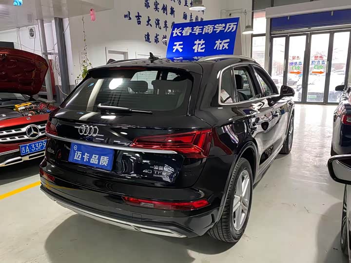 Фото 6 - Audi Q5L