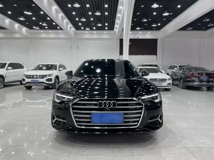 Фото 2 - Audi A6L