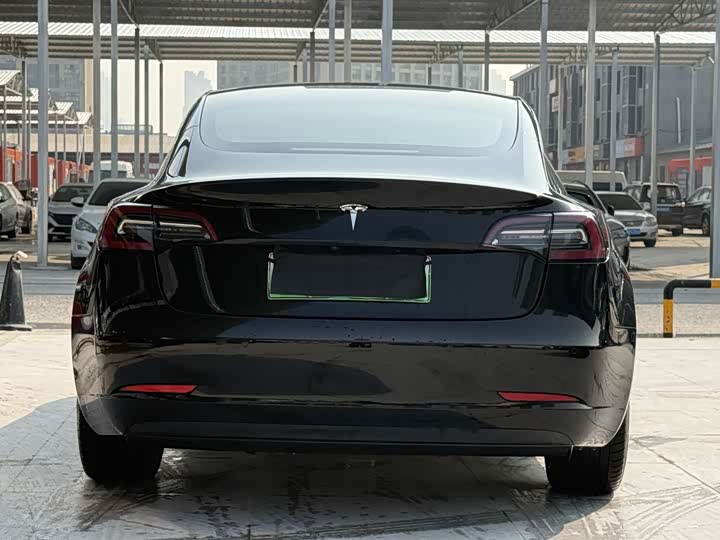 Фото 8 - Tesla Model 3