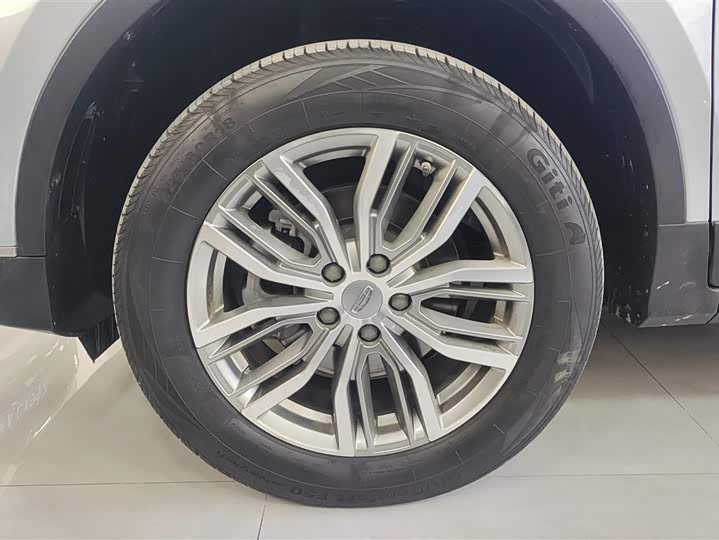 Фото 6 - Geely Atlas