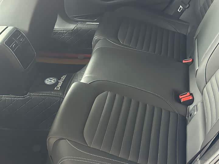 Фото 7 - Volkswagen Magotan