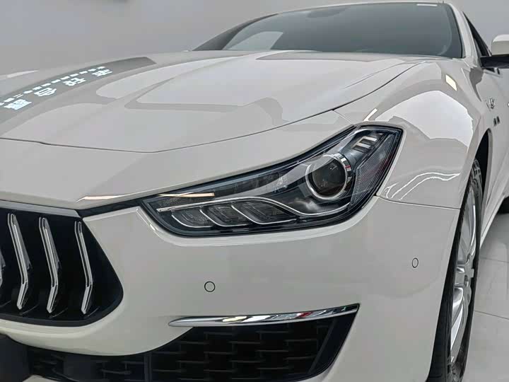 Фото 4 - Maserati Ghibli