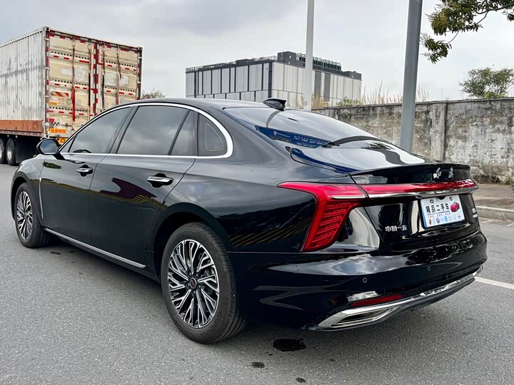 Фото 7 - Hongqi H5
