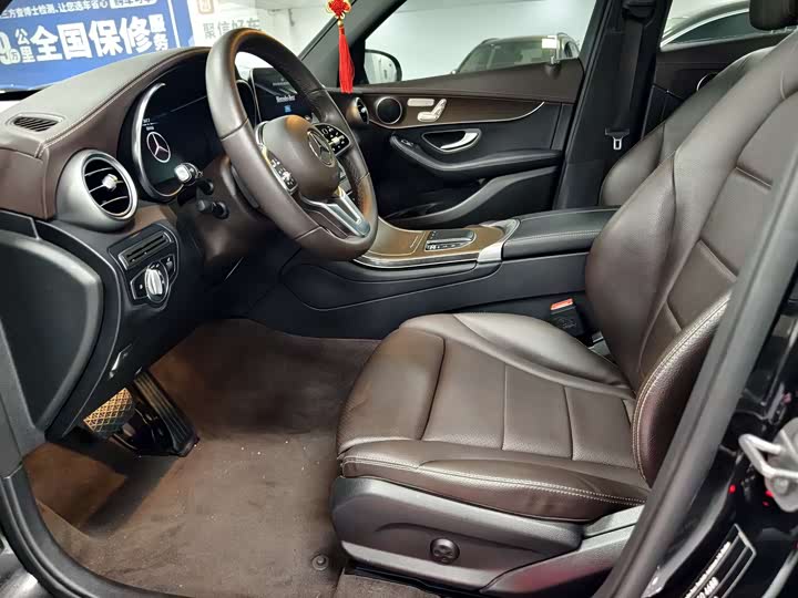 Photo 5 - Mercedes-Benz GLC-Class