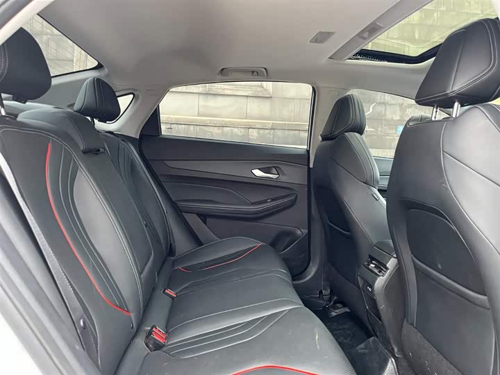 Фото 7 - Geely Binrui