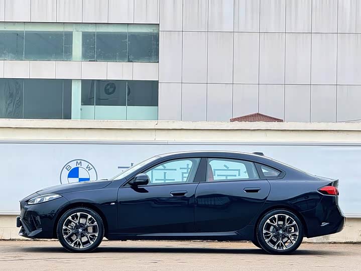 Фото 3 - BMW 2 Series