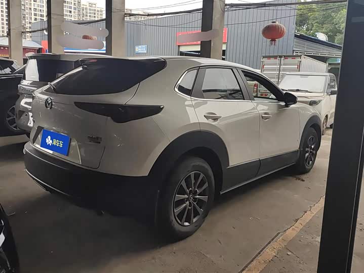 Фото 3 - Mazda CX-30