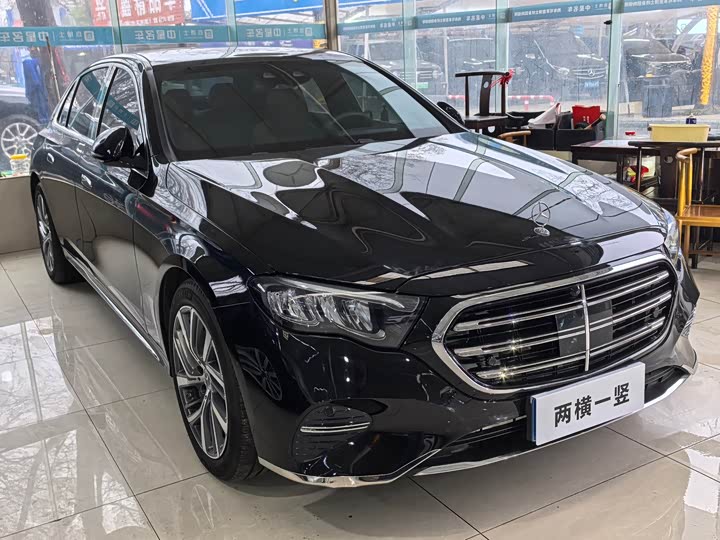 Photo 3 - Mercedes-Benz E-Class