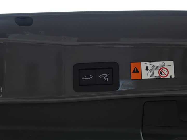 Фото 9 - Toyota RAV4