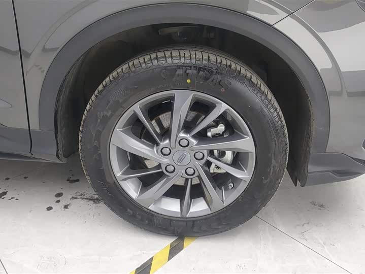 Фото 6 - Geely Coolray