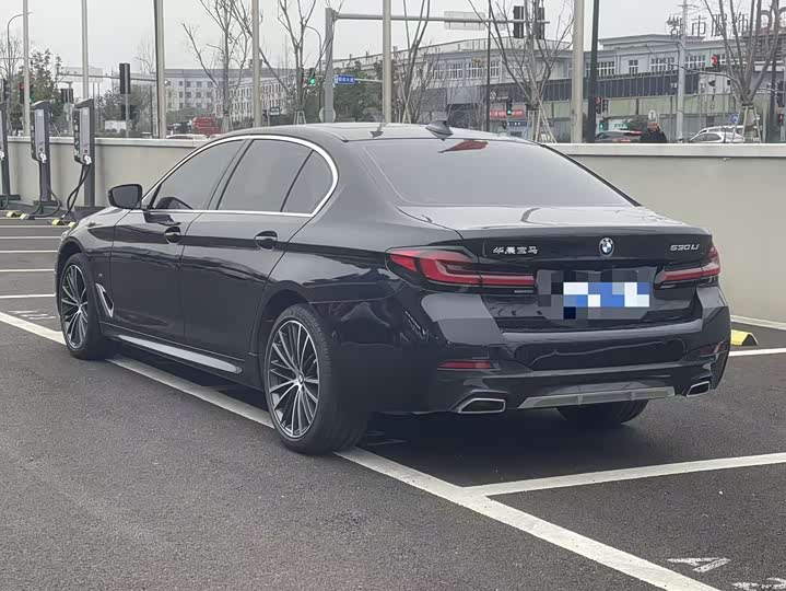 Фото 9 - BMW 5 Series