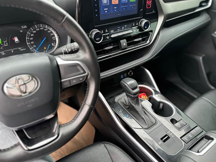 Фото 5 - Toyota Highlander