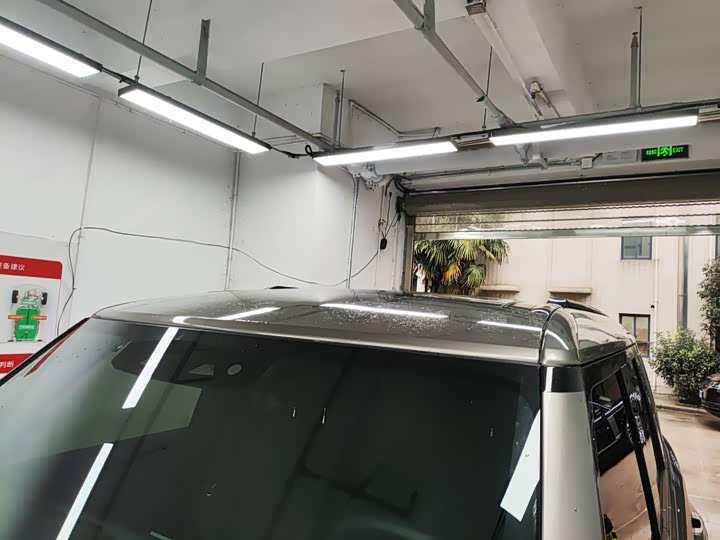 Фото 9 - Land Rover Defender