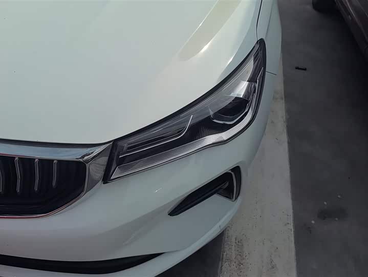 Фото 5 - Geely Emgrand