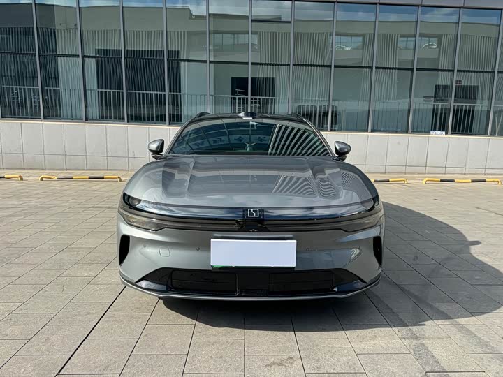 Фото 2 - Zeekr 007 GT