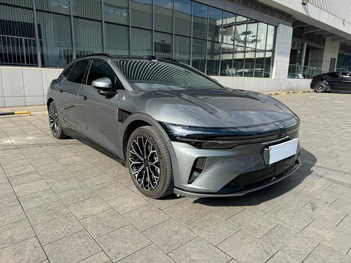 Фото 3 - Zeekr 007 GT