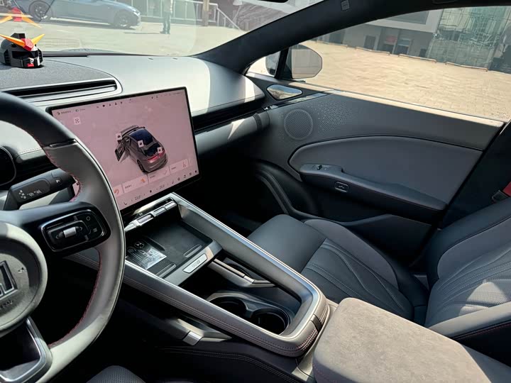 Фото 8 - Zeekr 007 GT