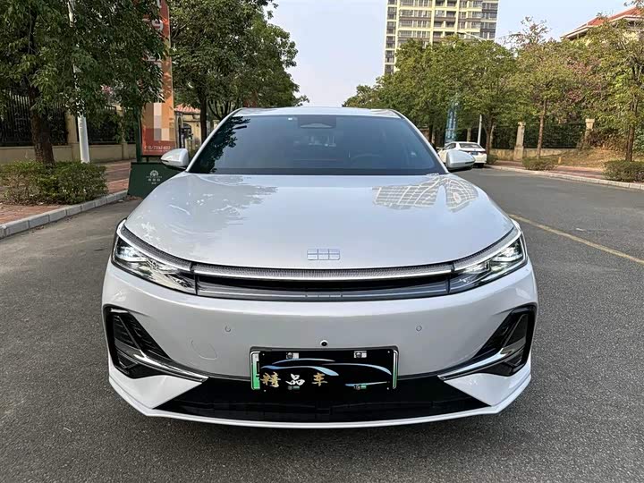 Фото 2 - Geely Galaxy A7