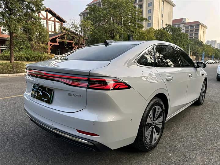 Фото 4 - Geely Galaxy A7