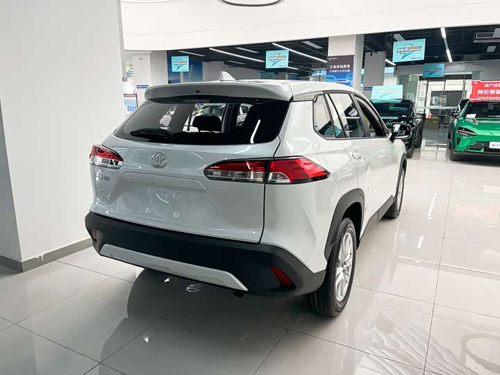 Photo 5 - Toyota Corolla Cross