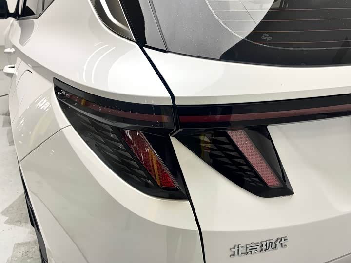 Photo 7 - Hyundai Tucson L