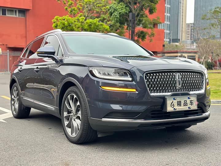 Фото 4 - Lincoln Nautilus