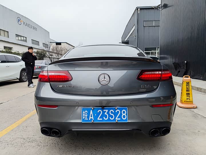 Фото 9 - Mercedes-Benz E-Class