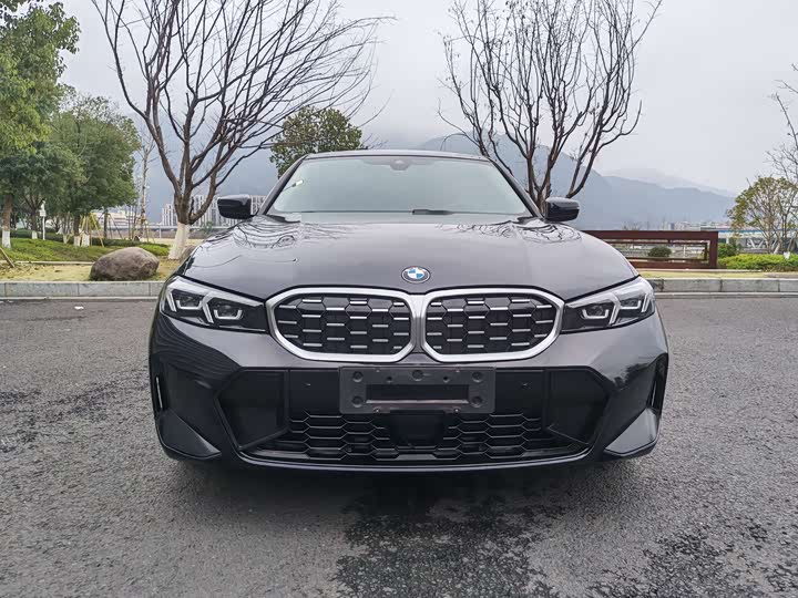 Photo 2 - BMW 3 Series