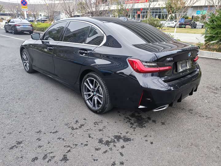 Photo 5 - BMW 3 Series