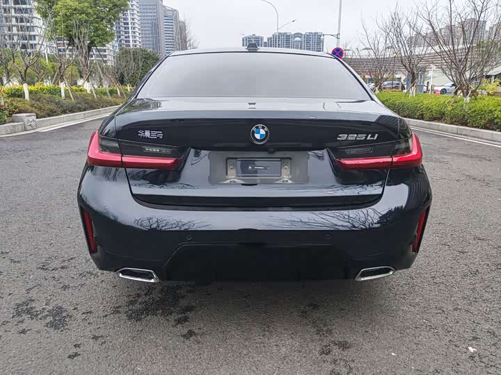 Photo 7 - BMW 3 Series