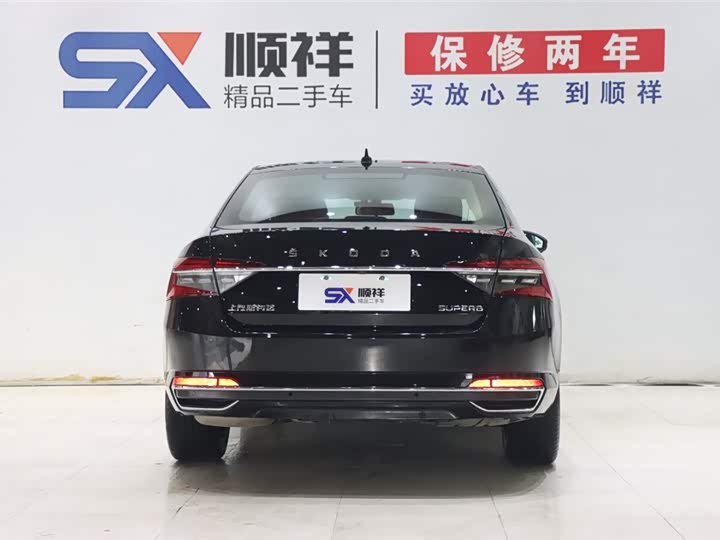 Фото 5 - Skoda Superb