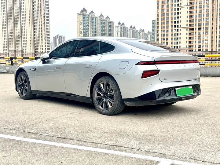 Фото 6 - XPeng P7