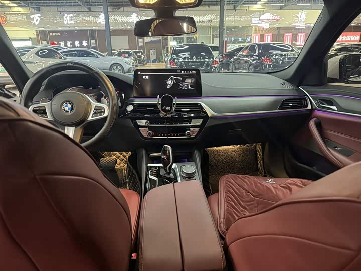 Фото 6 - BMW 5 Series