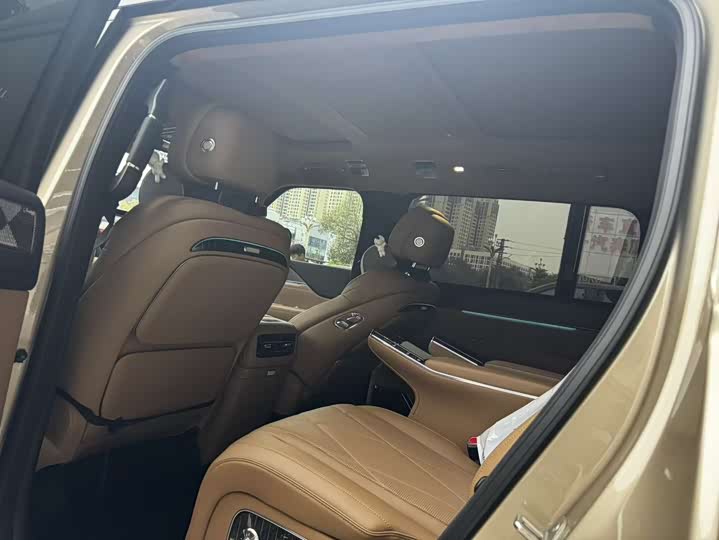 Фото 2 - BYD Yangwang U8