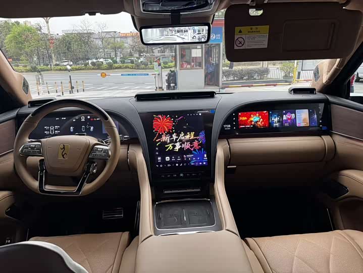 Фото 3 - BYD Yangwang U8