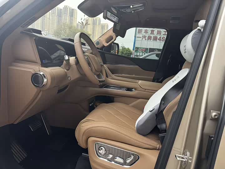 Фото 4 - BYD Yangwang U8