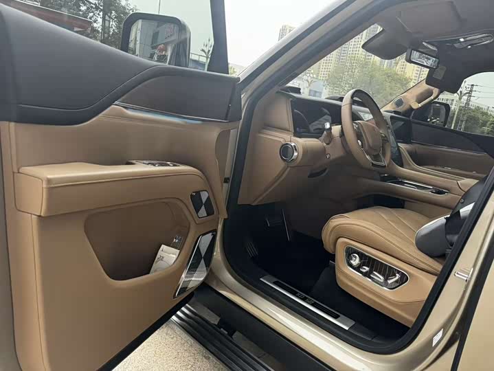 Фото 5 - BYD Yangwang U8