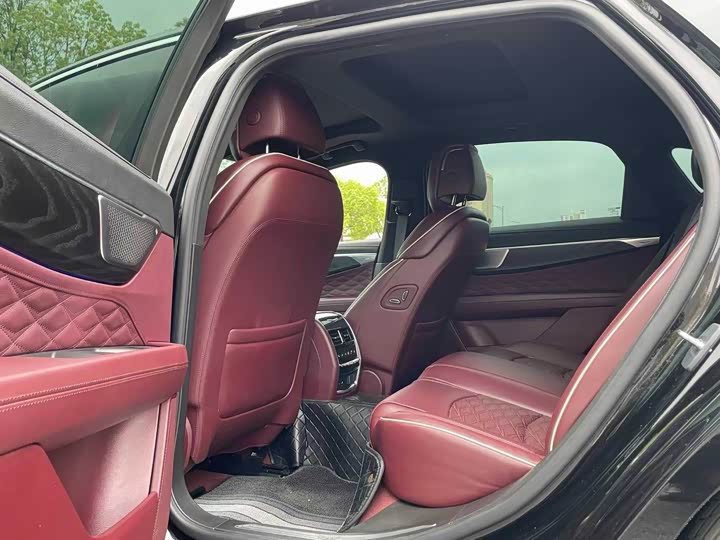 Фото 9 - Cadillac CT6