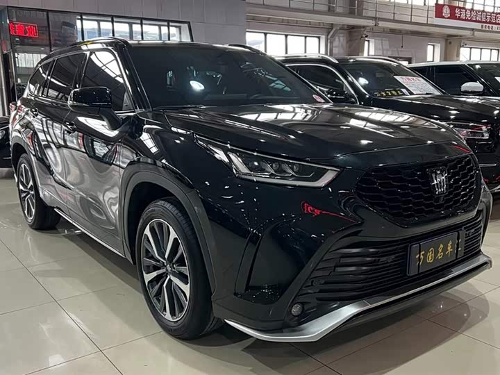 Photo 3 - Toyota Crown Kluger