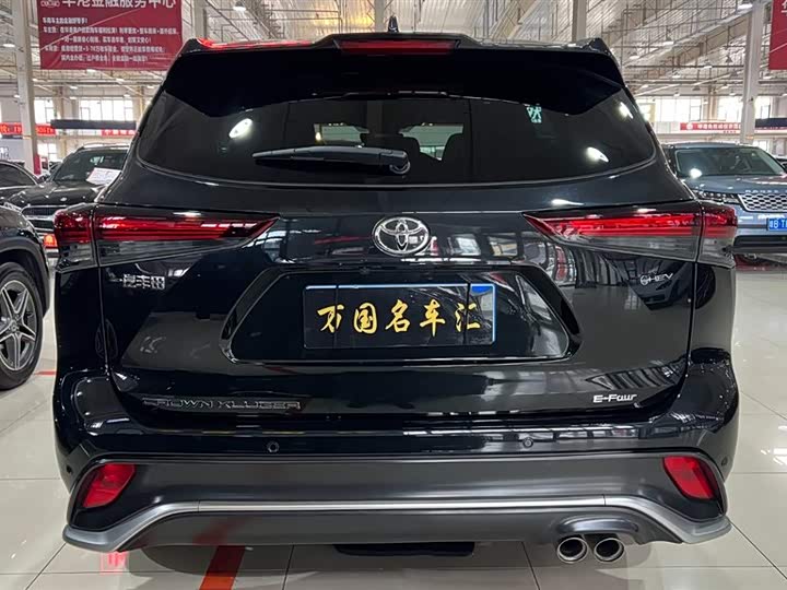 Photo 4 - Toyota Crown Kluger