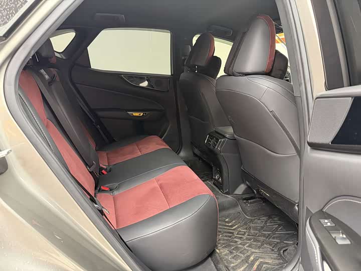 Фото 6 - Lexus NX