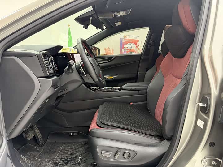 Фото 9 - Lexus NX