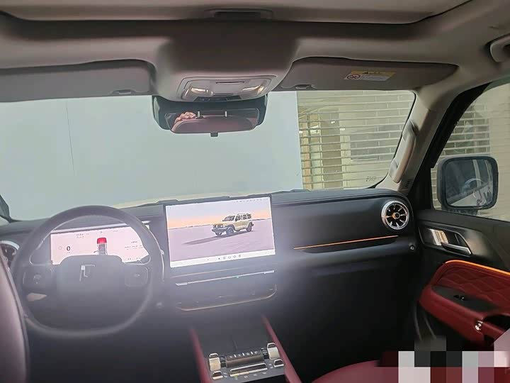 Фото 5 - Tank 300