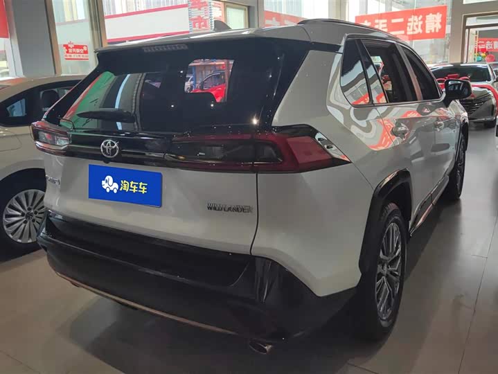 Photo 3 - Toyota Wildlander