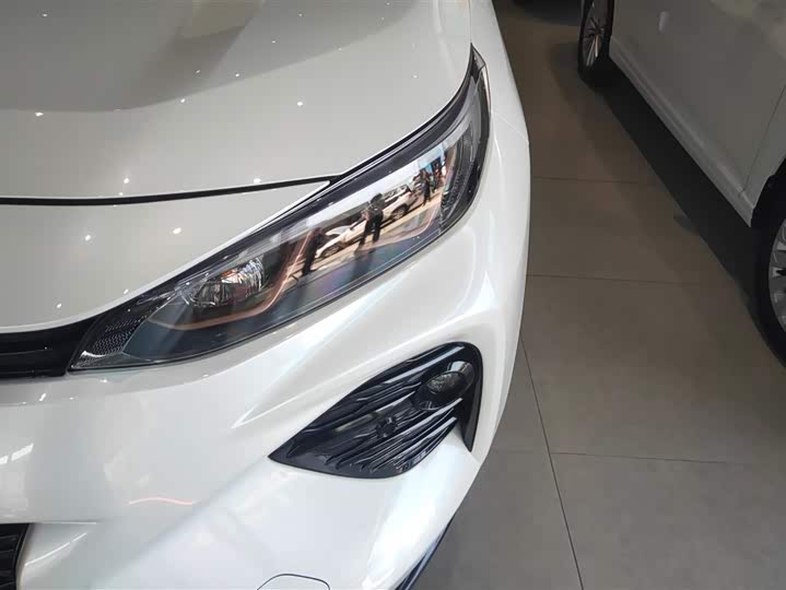 Photo 5 - Toyota Wildlander