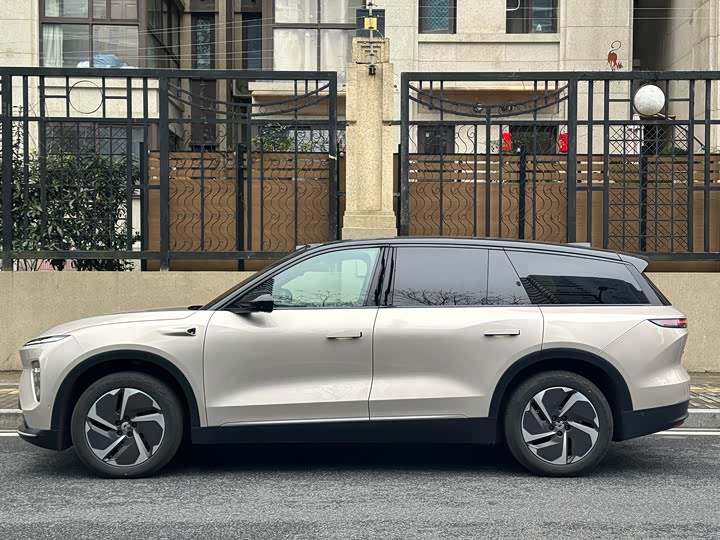 Фото 3 - Nio ES8