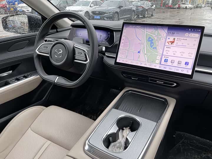 Photo 7 - Mazda EZ-6