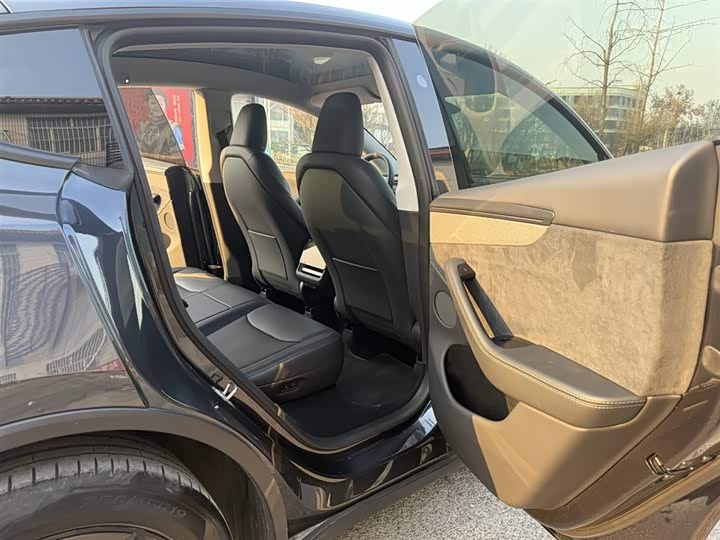 Фото 2 - Tesla Model Y