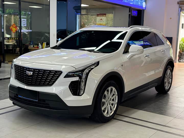 Фото 1 - Cadillac XT4
