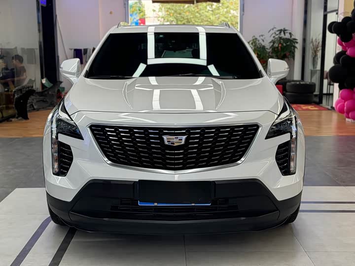 Фото 2 - Cadillac XT4